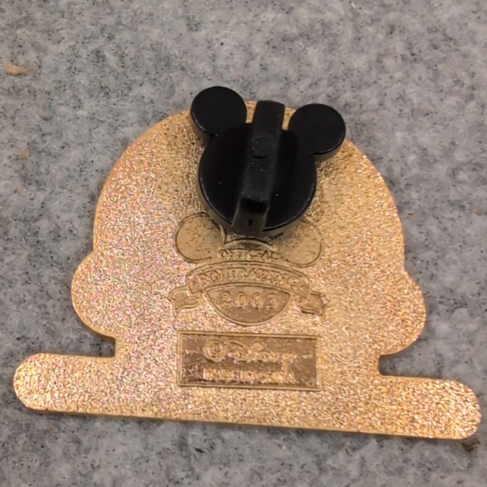Disney Pin Trading Around the World Mickey Mouse 2003 Enamel Pin Gold Tone - Picture 2 of 3